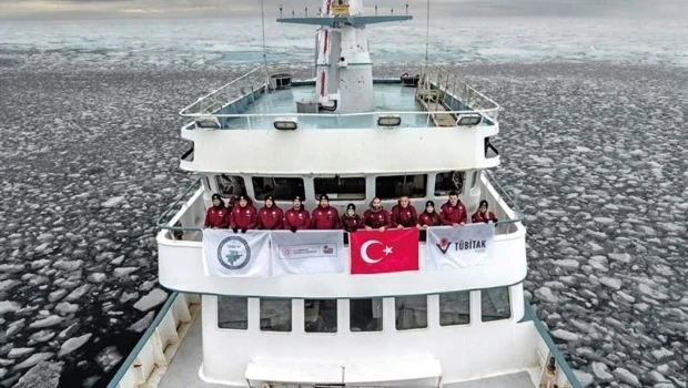 Türk araştırmacılar deniz buzunda